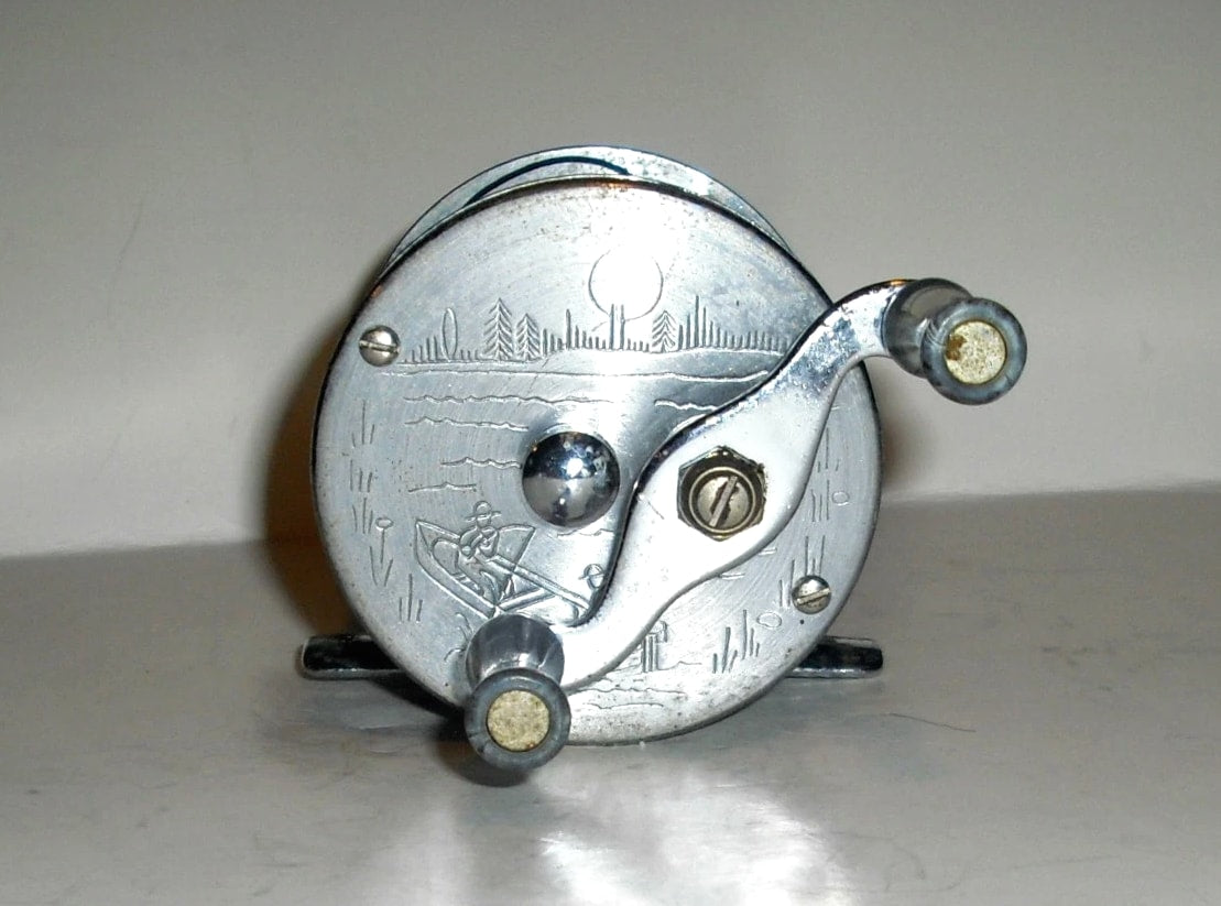 Vintage Bronson Mercury 2550 Engraved Scenes Casting Fishing Reel