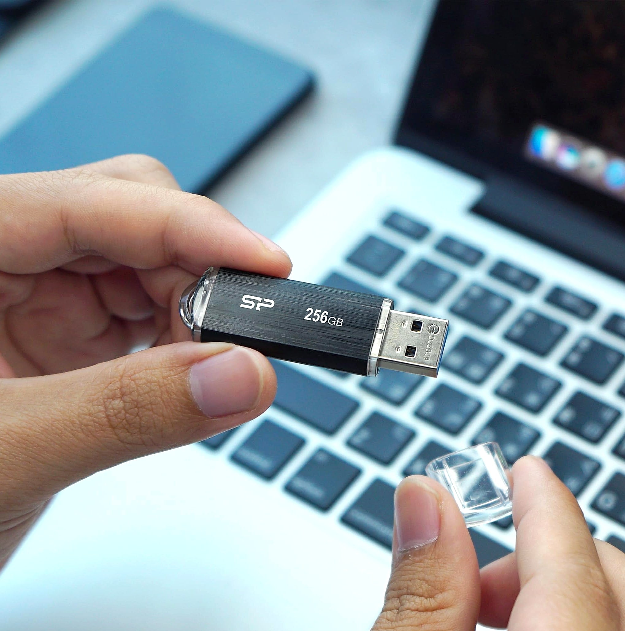 Silicon Power Blaze B02 128GB USB 3.0 Flash Drive Black