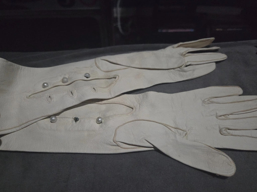 Marilyn Monroe Worn Long Leather Gloves worn to Some Like It Hot Premiere 1959