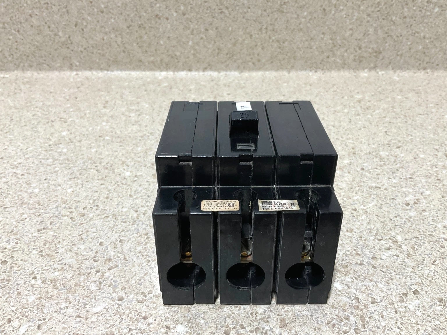 Und. Lab Inc EH34020