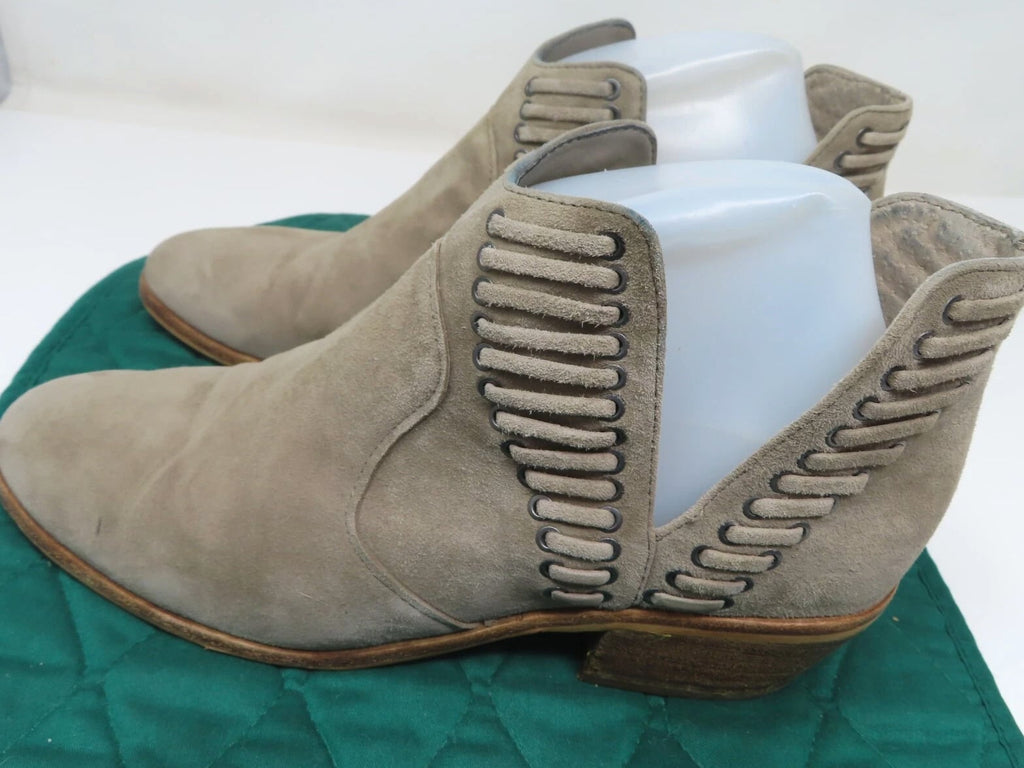 Vince Camuto Women's Pevista Boot Size 7 Tan Taupe Suede Block Heel Side Cutout