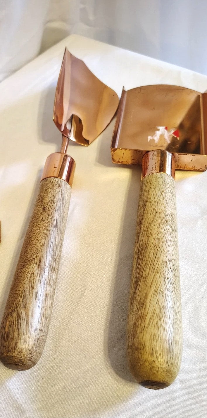 COPPER AND WOOD GARDEN HAND TOOL SET - 4 pieces - Strong, Functional & Cute