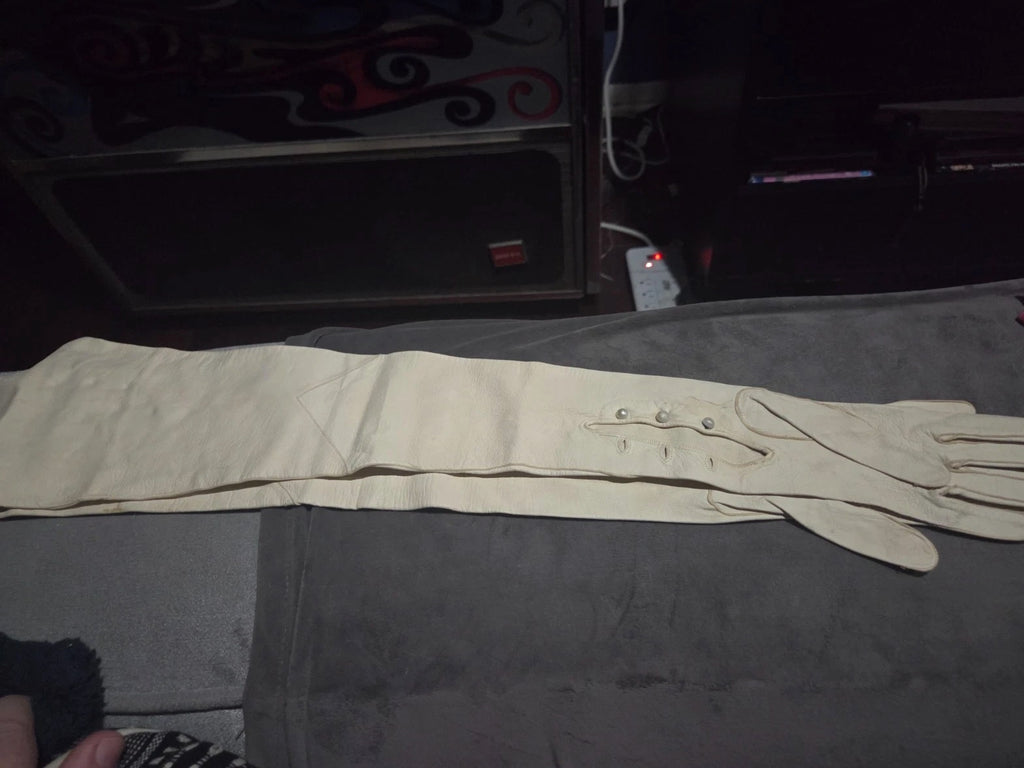 Marilyn Monroe Worn Long Leather Gloves worn to Some Like It Hot Premiere 1959