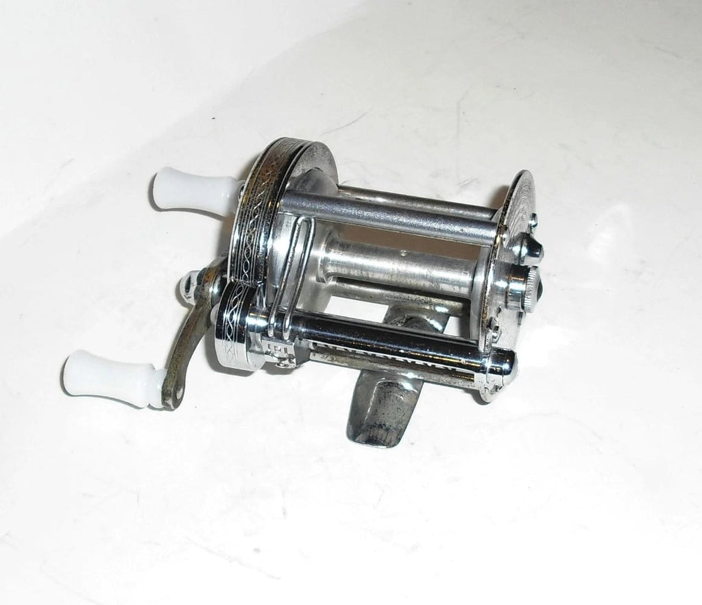 Vintage Pflueger Summit 1993L Engraved Casting Fishing Reel
