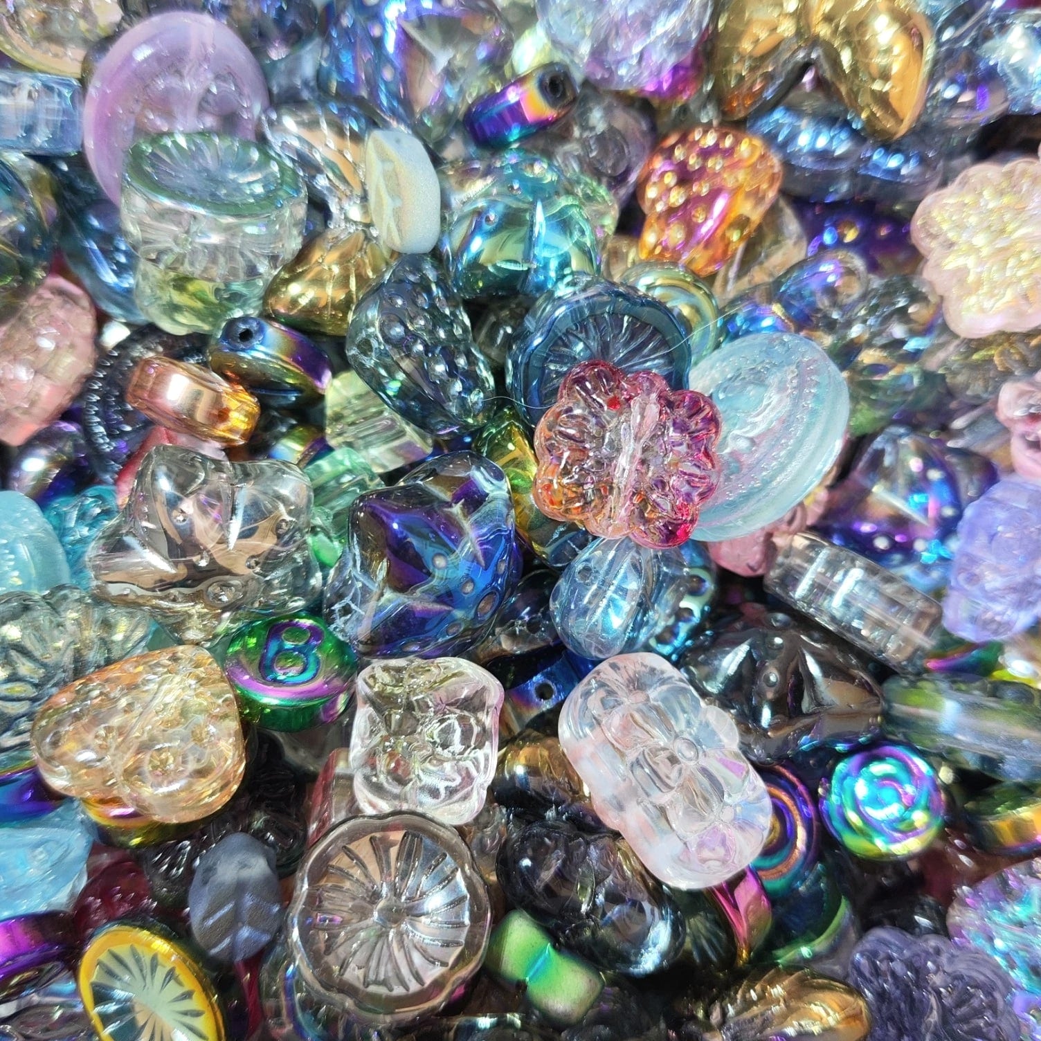 100g Glass beads lot jewelry making mix variety bead supplies Read Description