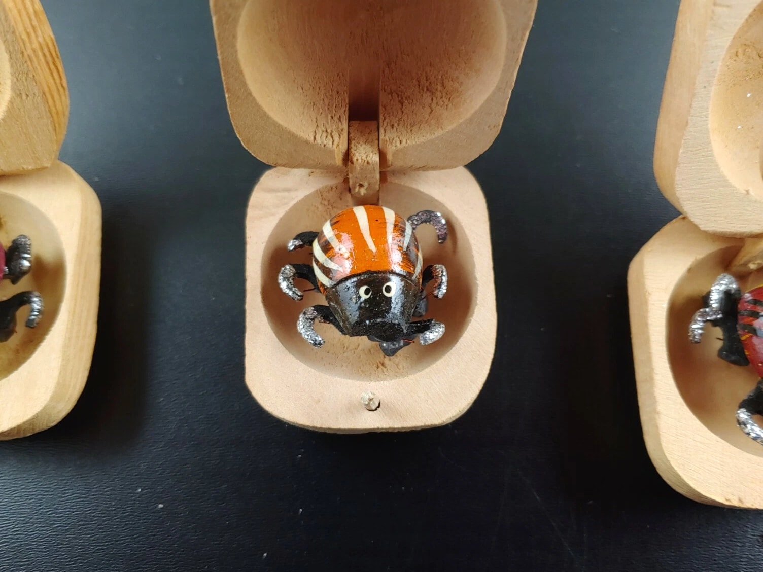 Handmade Bug In A Box Gag Toy Gift Moving Legs Novelty Bug in a nut Vintage wood