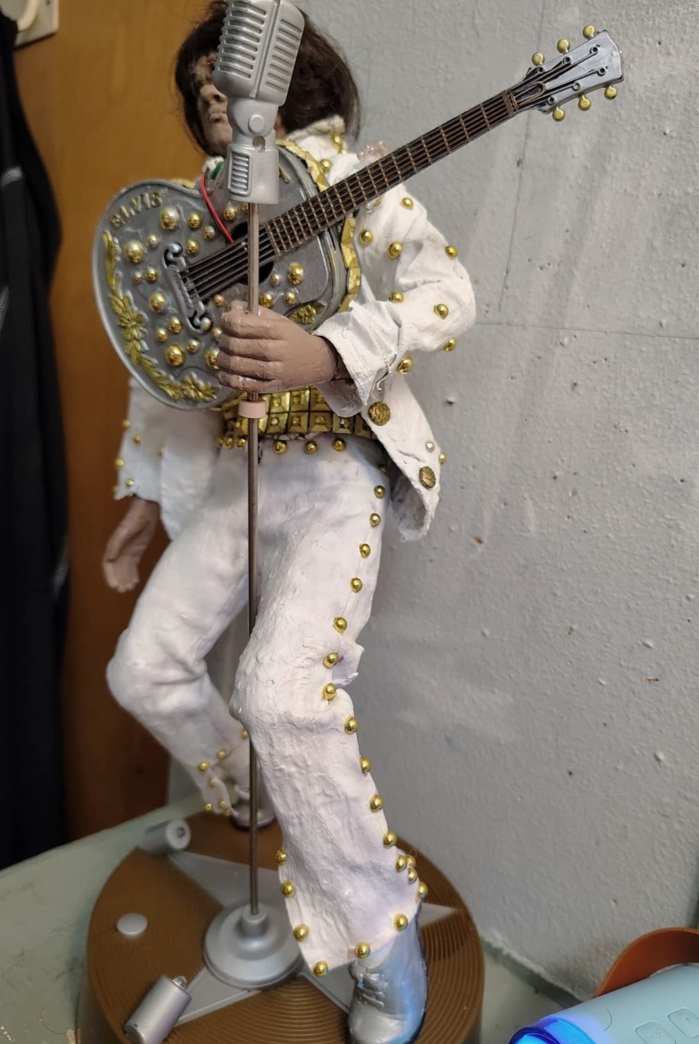 THE ORVILLE TV Show BORTUS Alien as Elvis Handcrafted Action Figure Sound Motion