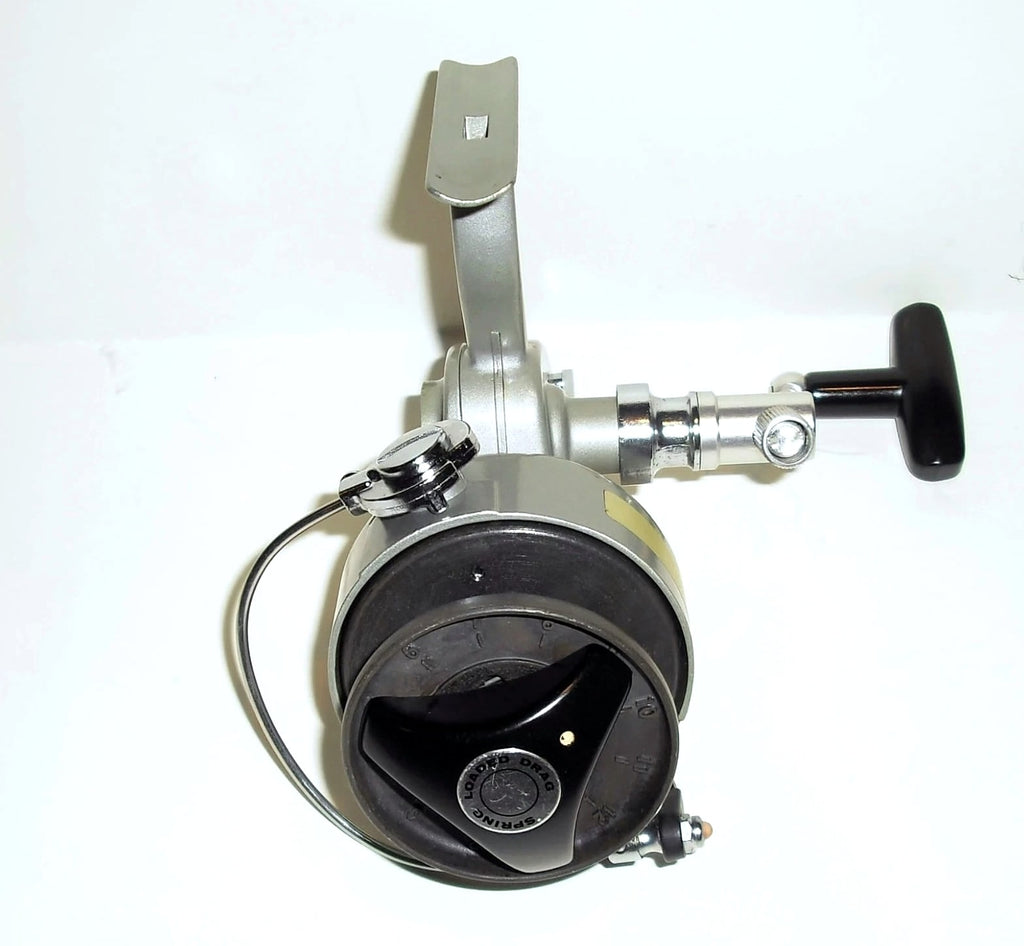 Vintage Daiwa 8300 Spinning Fishing Reel - Never Used