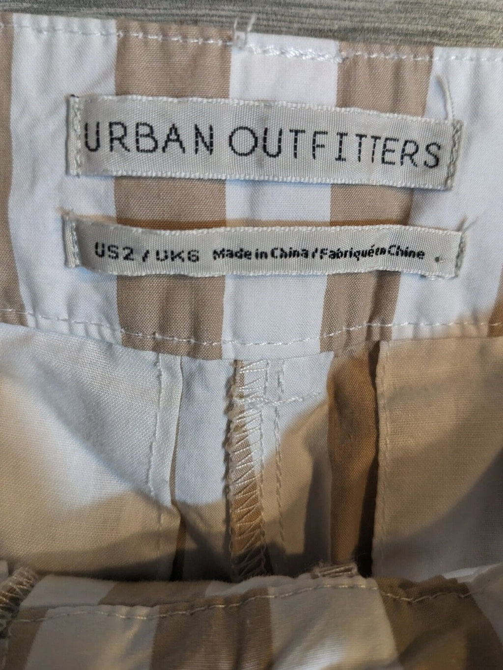 Urban Outfitters UO Percy Pleated High Rise Tapered Pants Size 2 Striped Leg N62