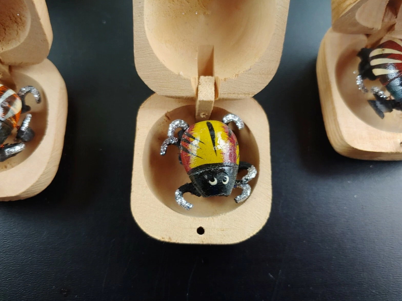 Handmade Bug In A Box Gag Toy Gift Moving Legs Novelty Bug in a nut Vintage wood