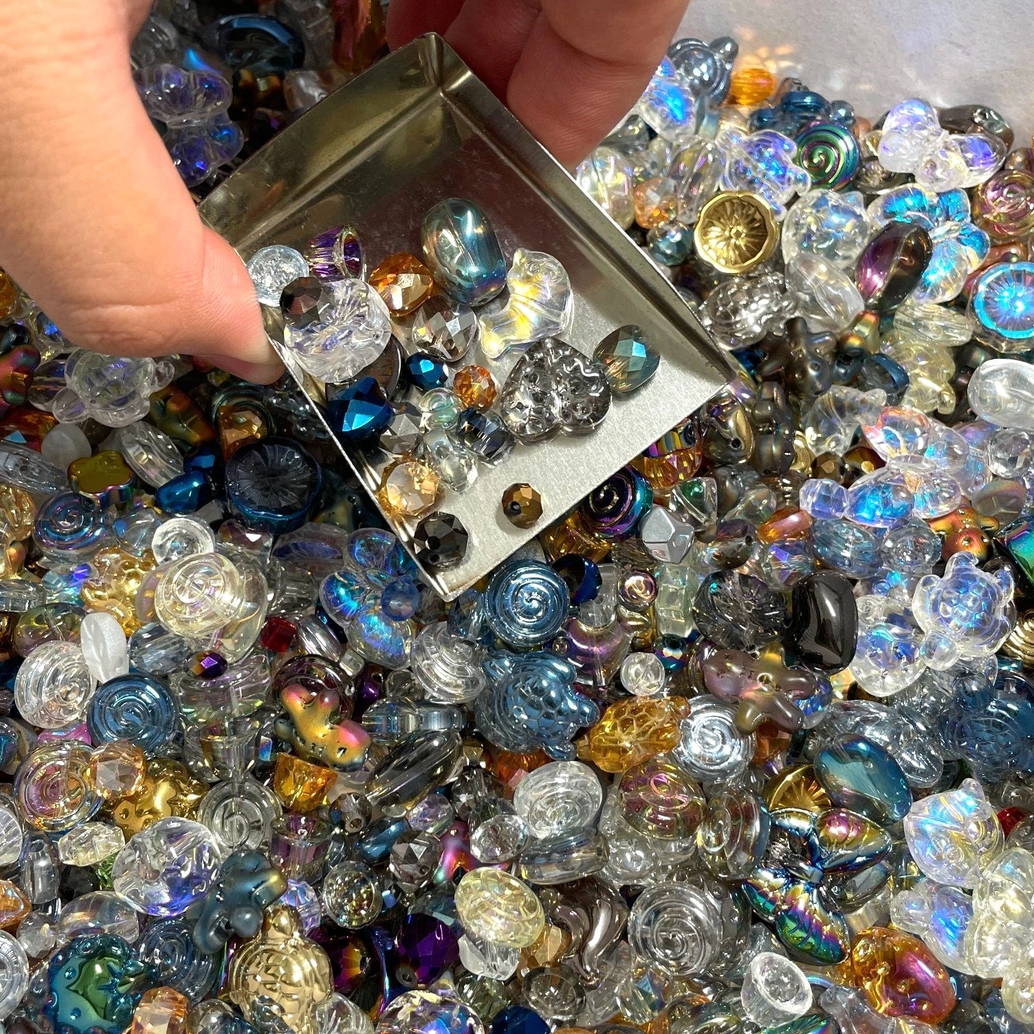100g Glass beads lot jewelry making mix variety bead supplies Read Description